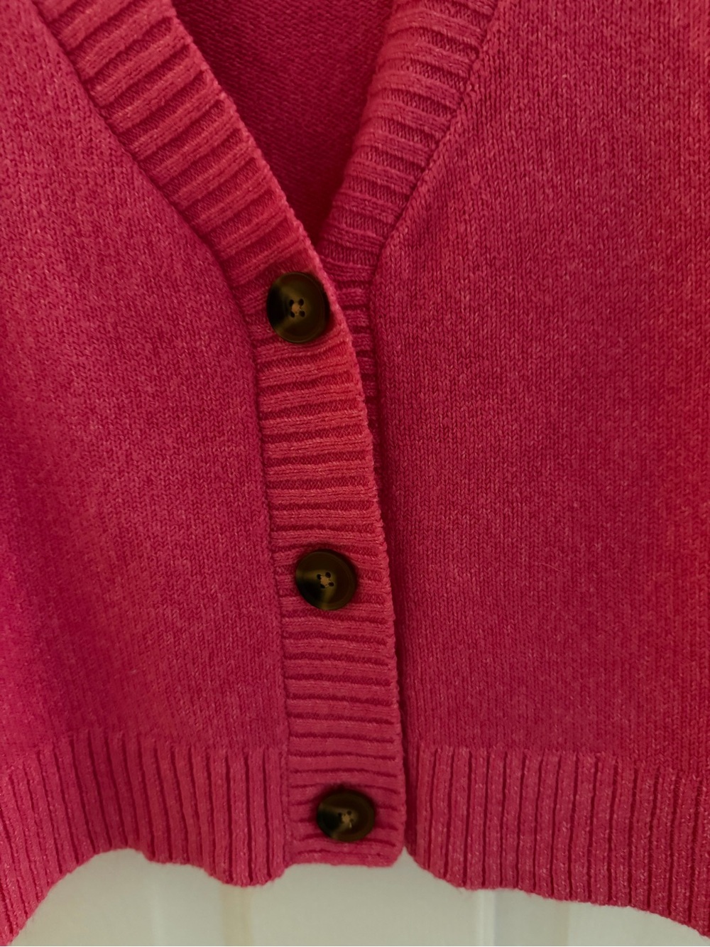 NWT Wild Fable Hot Pink Button-Front V-Neck Cardigan.  Size Large - Picture 3 of 5